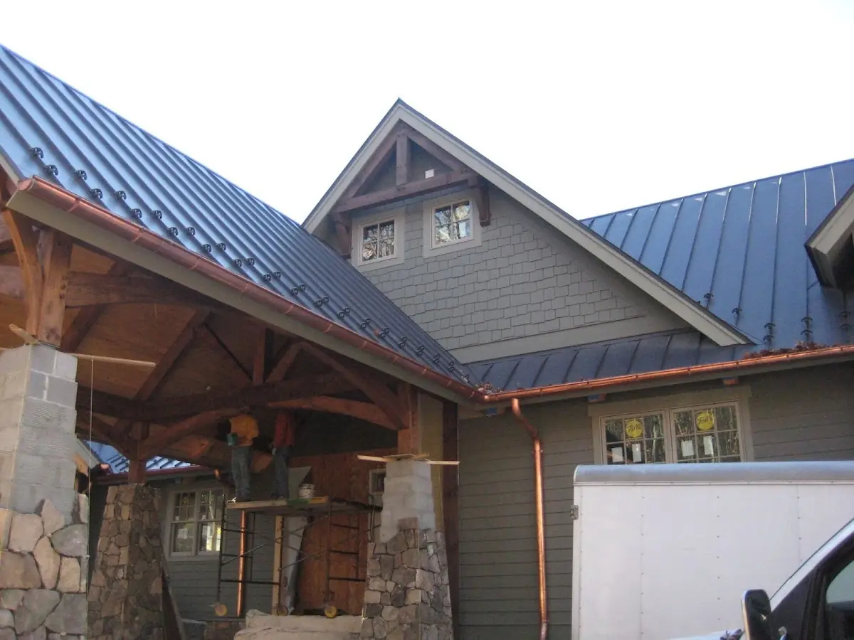 Craftsman Roofing team delivering quality roofing work in Damascus